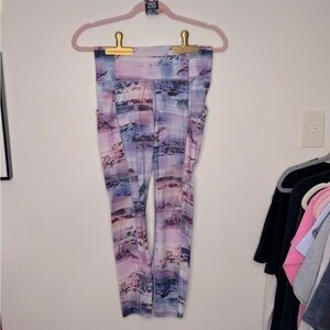 Lululemon leggings size 6